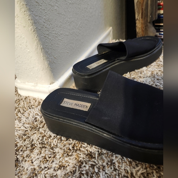 Steve Madden Black Women's Platform Slides - Picture 3 of 10